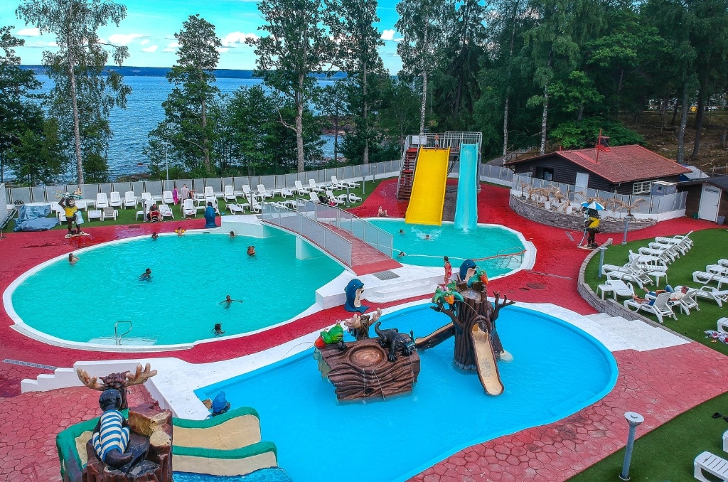 Ursand Resort & Camping har ett fint poolområde. 